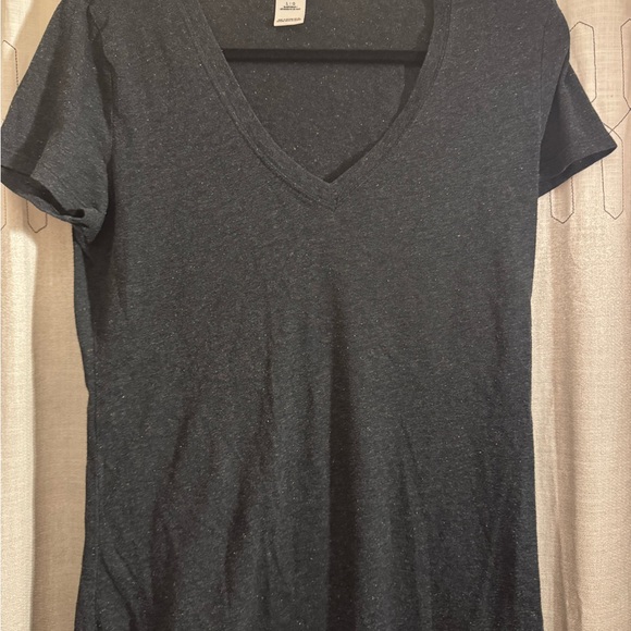 PINK Victoria's Secret Charcoal V-Neck Tee - Picture 1 of 5